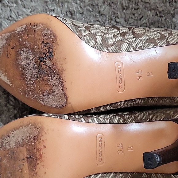 Coach Heels - Picture 4 of 5